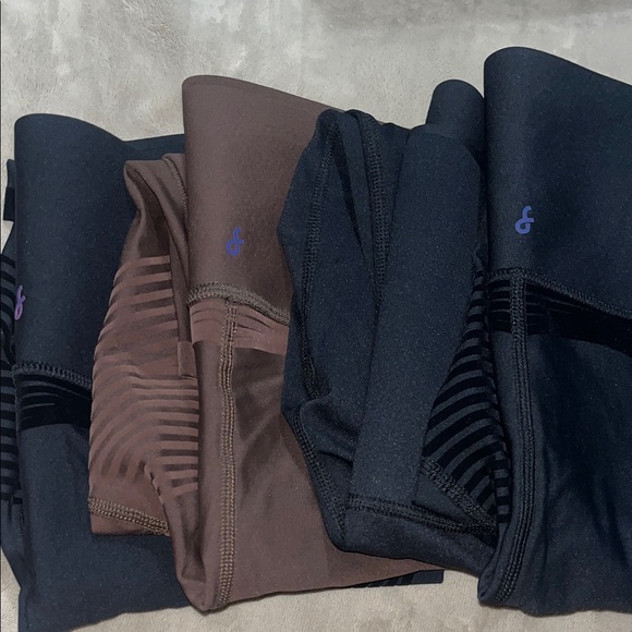 (Lot of 4) Full length Body Sculpt Leggings (Reversible Wear)  3 black 1 brown - Picture 11 of 11